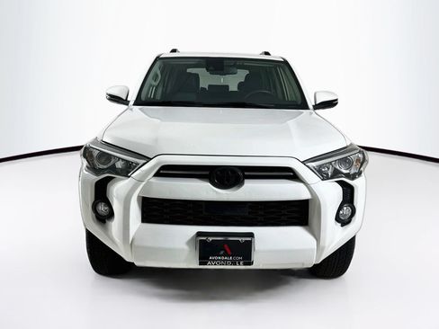 Used 2020 Toyota 4Runner SR5 Premium w/ Moonroof Package AWD/4WD image 2