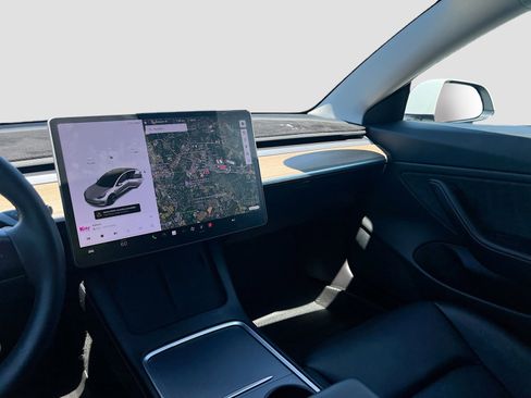 Used 2021 Tesla Model 3 Long Range image 25