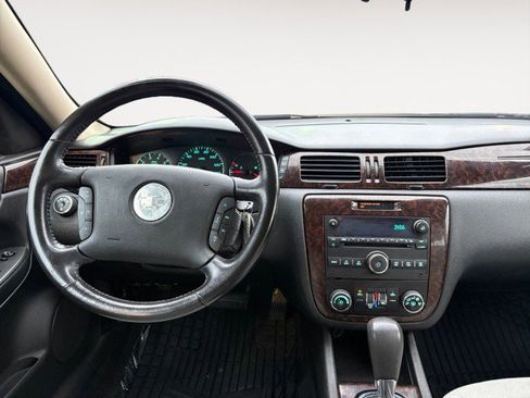 Used 2016 Chevrolet Impala LT image 4