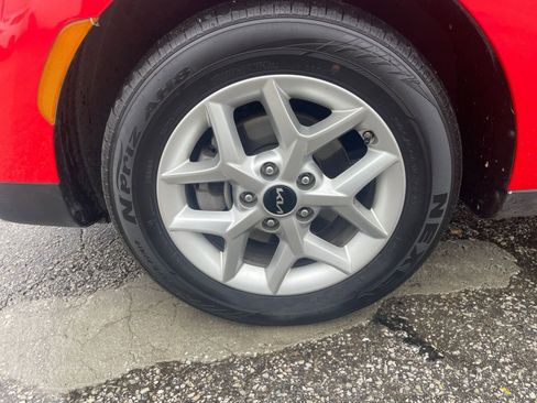 Used 2025 Kia Soul LX w/ LX Technology Package image 28