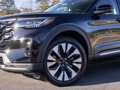 New 2026 Ford Explorer Platinum w/ LUX Leather Package image 4