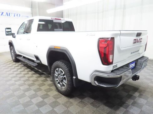 Used 2023 GMC Sierra 2500 SLE w/ SLE Value Package; image 6
