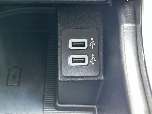 Used 2020 Ford Edge Titanium w/ Equipment Group 301A AWD/4WD image 44
