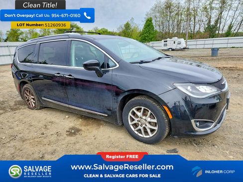 Used 2020 Chrysler Pacifica Touring-L FWD image 5