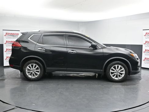 Used 2018 Nissan Rogue SV AWD/4WD image 9