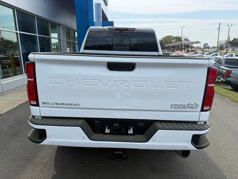 New 2026 Chevrolet Silverado 2500 High Country w/ High Country Premium Package AWD/4WD image 3