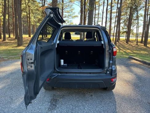 Used 2022 Ford EcoSport SE w/ SE Convenience Package image 18