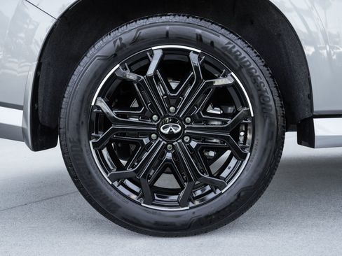 Certified 2026 INFINITI QX80 4WD w/ Sport Exterior Package image 27