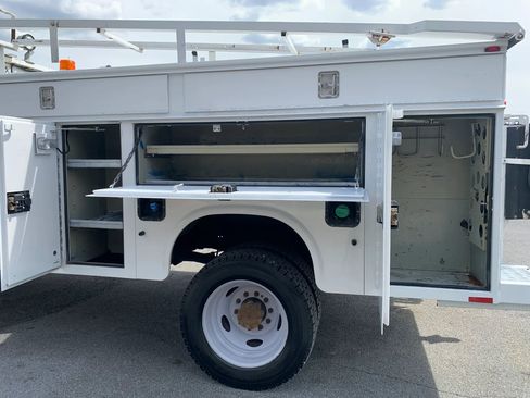 Used 2012 Ford F550 2WD Regular Cab Super Duty w/ Payload Upgrade Pkg image 24