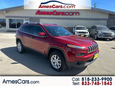 Used 2016 Jeep Cherokee Latitude w/ Cold Weather Group image 1
