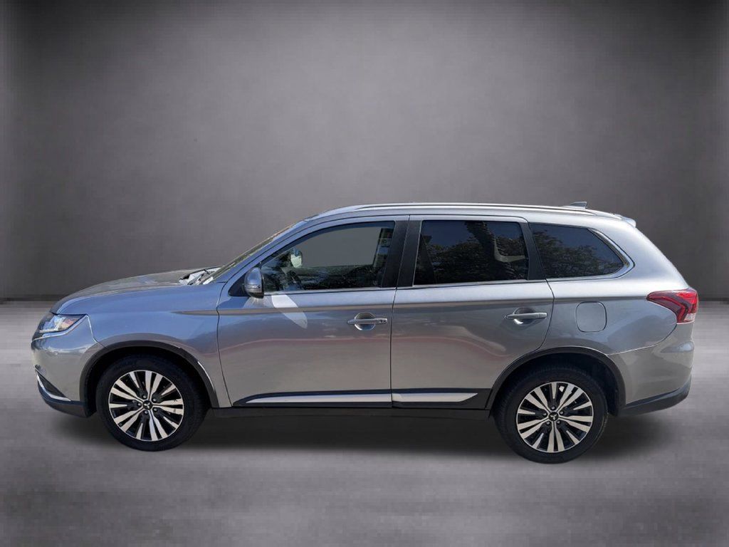 Used 2020 Mitsubishi Outlander SE FWD image 11