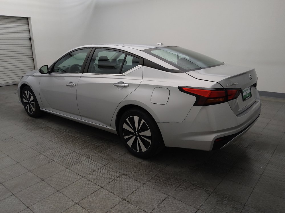 Used 2022 Nissan Altima 2.5 SV FWD image 3