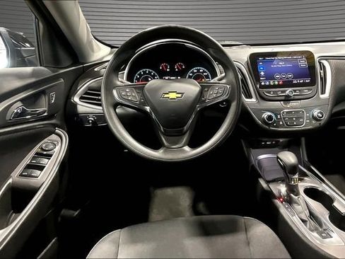 Used 2024 Chevrolet Malibu LT FWD image 8