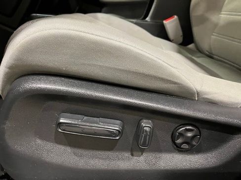 Used 2019 Honda CR-V EX image 38