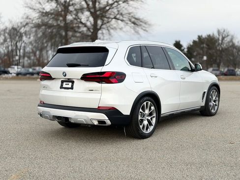 New 2026 BMW X5 xDrive50e image 6