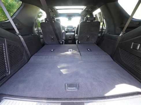 Used 2024 Chevrolet Tahoe High Country AWD/4WD image 35