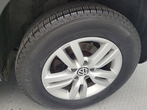 Used 2016 Volkswagen Tiguan S FWD image 31