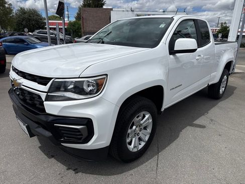 Used 2022 Chevrolet Colorado LT w/ Safety Package RWD image 2