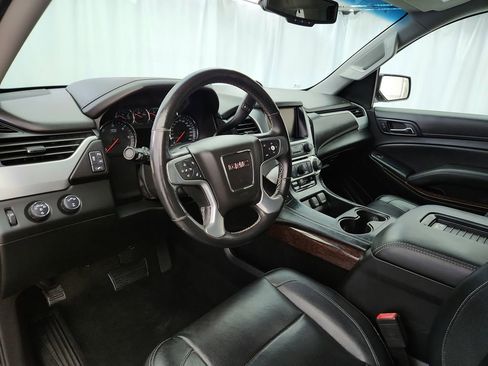 Used 2017 GMC Yukon SLT AWD/4WD image 10