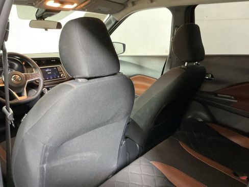 Used 2020 Nissan Kicks SR image 24