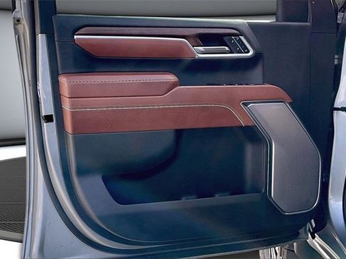 Used 2025 GMC Sierra 2500 Denali Ultimate image 21