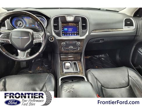 Used 2016 Chrysler 300 C RWD image 7