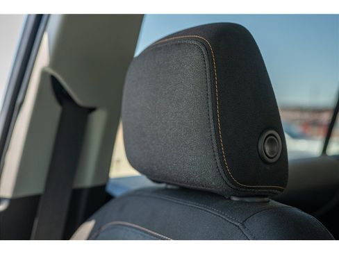 Used 2019 Chevrolet Equinox LT FWD image 4