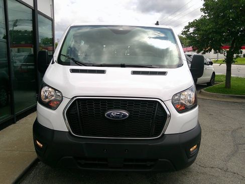 Used 2025 Ford Transit 250 Low Roof w/ Exterior Upgrade Package RWD image 3