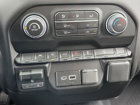 Used 2026 Chevrolet Silverado 1500 Custom Trail Boss AWD/4WD image 27