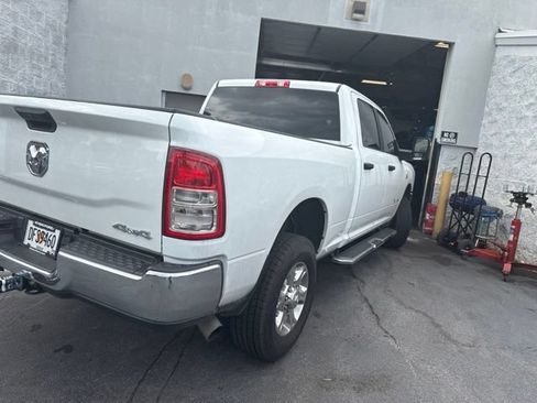 Used 2024 RAM 2500 Big Horn AWD/4WD image 4