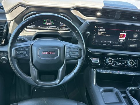 Used 2024 GMC Sierra 2500 AT4 w/ AT4 Premium Plus Package AWD/4WD image 19