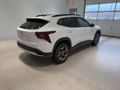 New 2026 Chevrolet Trax LT w/ Driver Confidence Package image 6