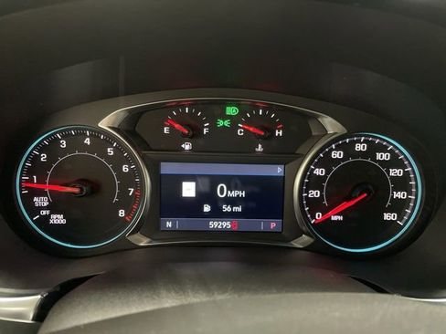 Used 2023 Chevrolet Traverse RS FWD image 15