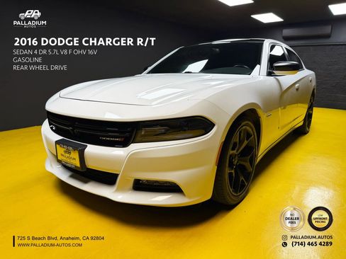 Used 2016 Dodge Charger R/T w/ Navigation & Travel Group RWD image 1