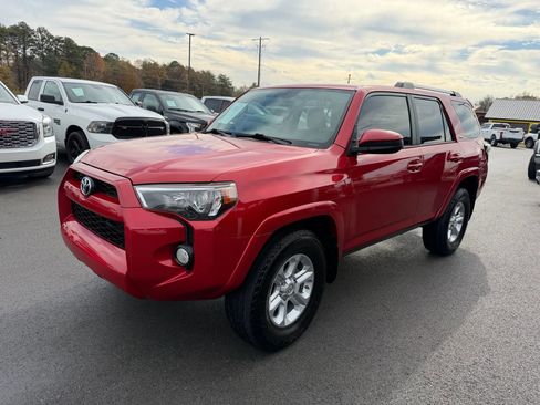 Used 2019 Toyota 4Runner SR5 image 2