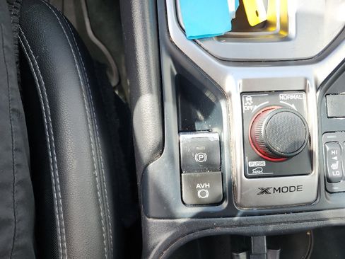 Used 2022 Subaru Forester Premium AWD/4WD image 31