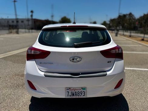 Used 2015 Hyundai Elantra GT FWD image 19