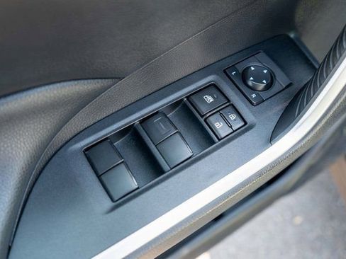 Used 2019 Toyota RAV4 XLE w/ Convenience Package AWD/4WD image 20