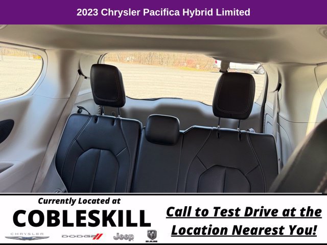 Used 2023 Chrysler Pacifica Limited FWD image 9