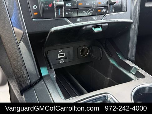 Used 2016 Ford Explorer XLT w/ Equipment Group 202A FWD image 23
