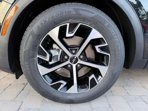 Used 2024 Kia Sportage EX FWD image 22