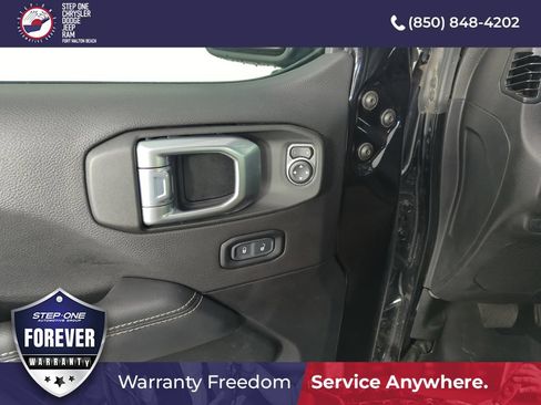 Used 2023 Jeep Wrangler Unlimited Rubicon 4xe w/ Cold Weather Group AWD/4WD image 18