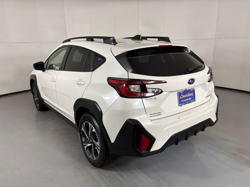 Used 2025 Subaru Crosstrek 2.5i Premium AWD/4WD image 6