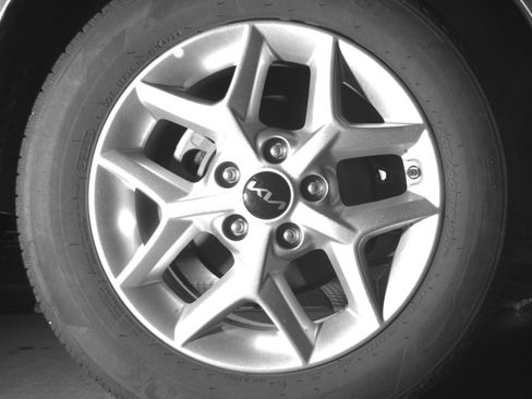 Used 2025 Kia Soul LX w/ LX Technology Package FWD image 15
