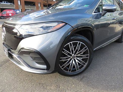 Certified 2023 Mercedes-Benz EQS 580 4MATIC SUV image 16