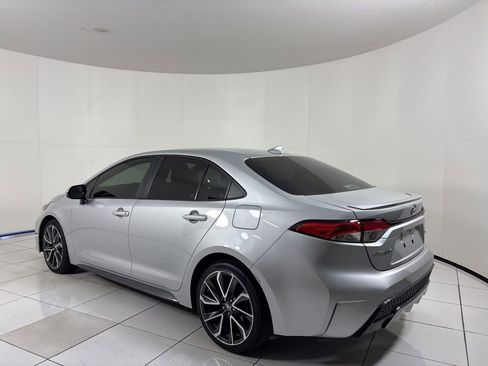 Used 2022 Toyota Corolla SE image 3