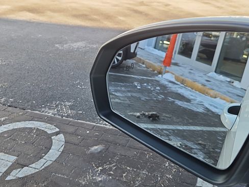 Used 2022 Volkswagen Taos SE w/ IQ.Drive SE Package image 14