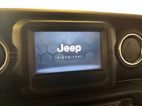 Used 2021 Jeep Wrangler Unlimited Sahara w/ Safety Group AWD/4WD image 27