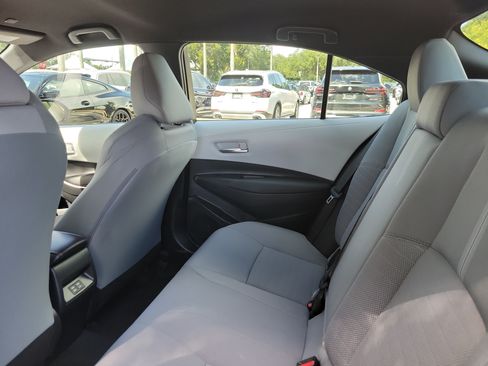 Used 2025 Toyota Corolla SE FWD image 8