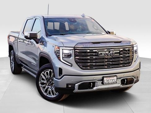 Used 2024 GMC Sierra 1500 Denali Ultimate image 2